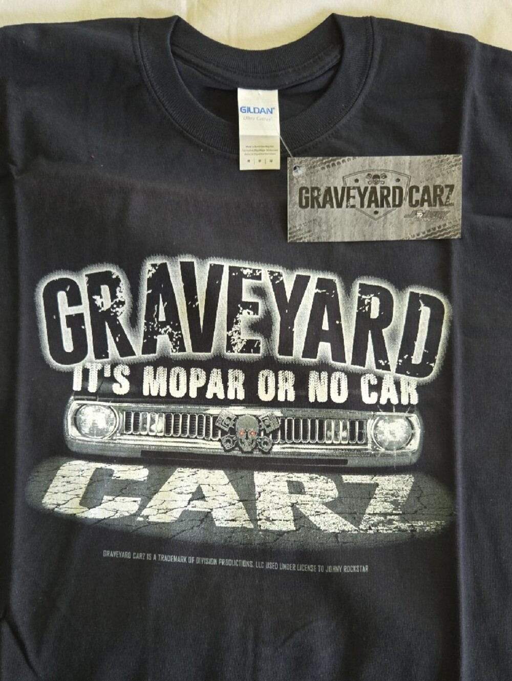 New Gildan Black Graphic Tee with White and Gray Graveyard Carz Print